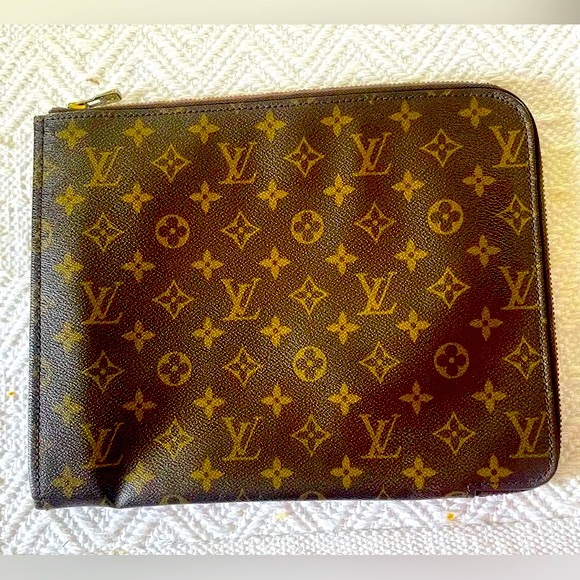 Louis Vuitton Monogram Canvas Poche iPad or Document Case - Picture 13 of 17